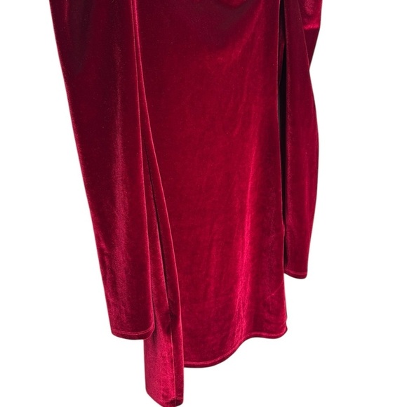 Reformation Lunar Velvet Dress In Crimson Size Small - Picture 3 of 10
